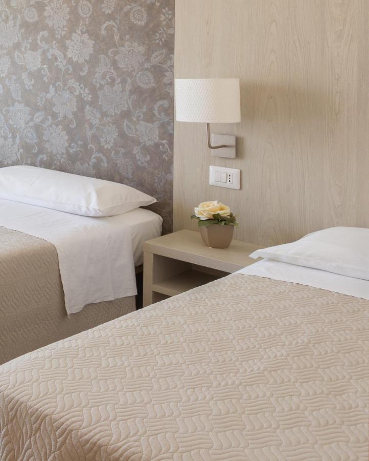 Hotel Ridens Rimini Eksteriør bilde